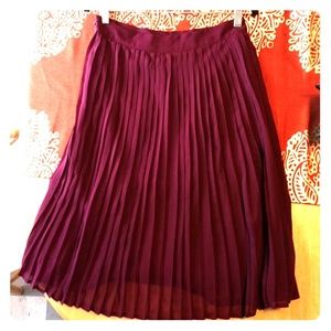 Sabine Accordion Pleated Knee-length Skirt